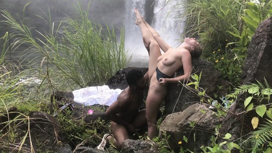 OnlyFans – Lena Paul – Hawaiian Waterfall Sex