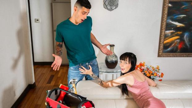 OnlyTeenBlowjobs – Emma Jade ​- Tipping Method